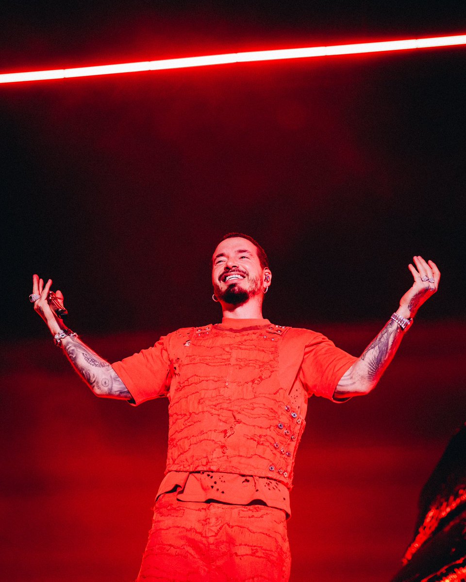 SphereVegas's tweet photo. LET’S GO @JBALVIN 🔥 https://t.co/gASAf0DxNq