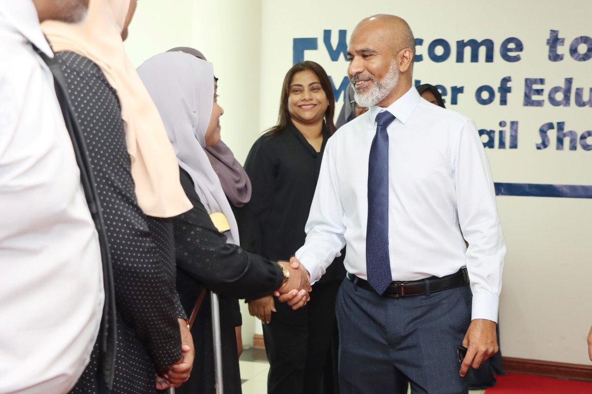 MoEdumv's tweet photo. #TeamMoE welcomes the newly appointed Minister of Education Dr. Ismail Shafeeu. https://t.co/OkwqsjsOfn