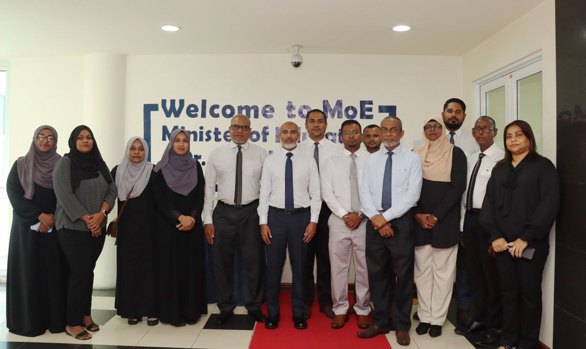 MoEdumv's tweet photo. #TeamMoE welcomes the newly appointed Minister of Education Dr. Ismail Shafeeu. https://t.co/OkwqsjsOfn