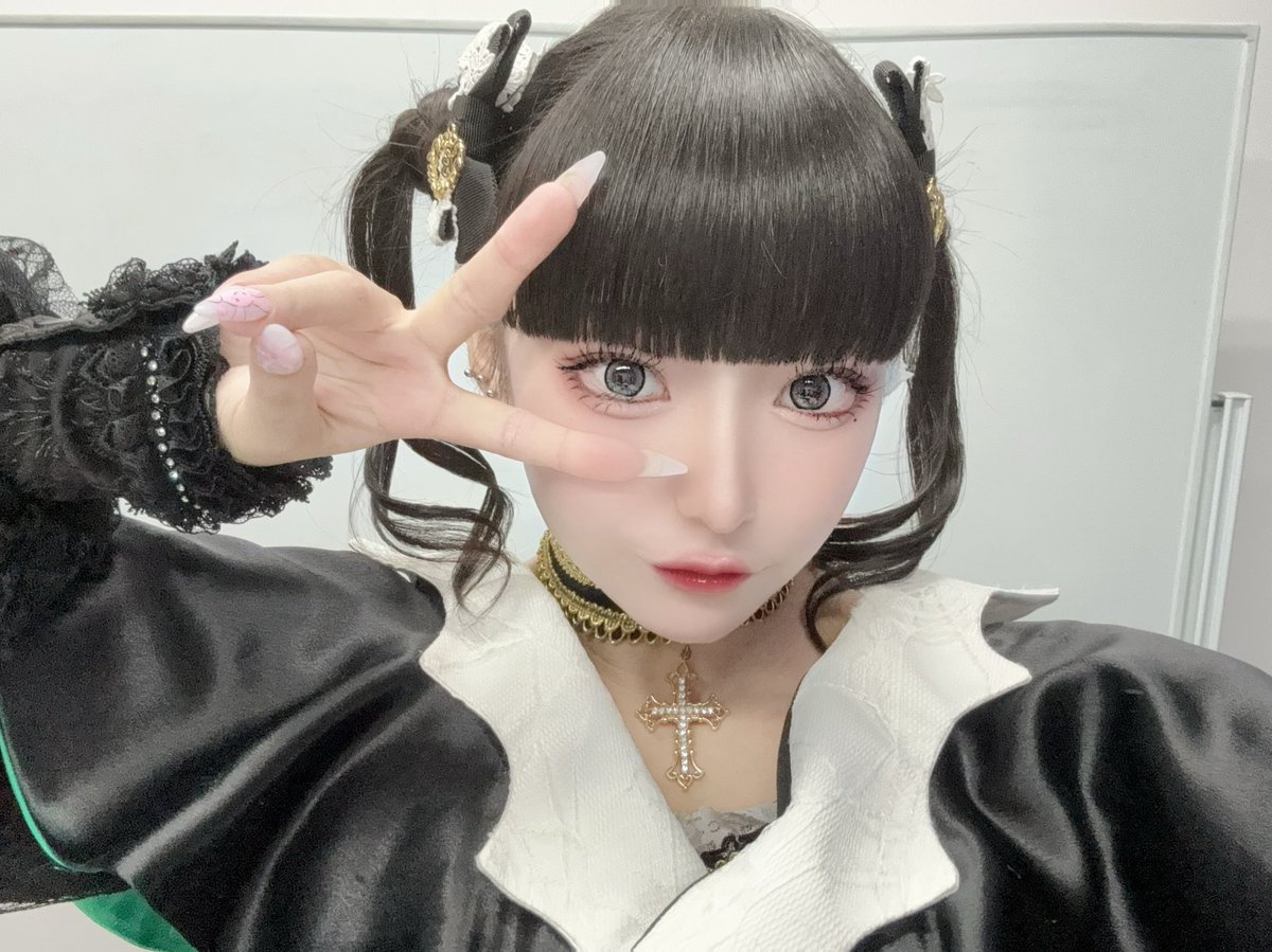 diavel_daria's tweet photo. ❤︎らぶ&amp;ぴーすだよ❤︎ https://t.co/L7iTgThoxR