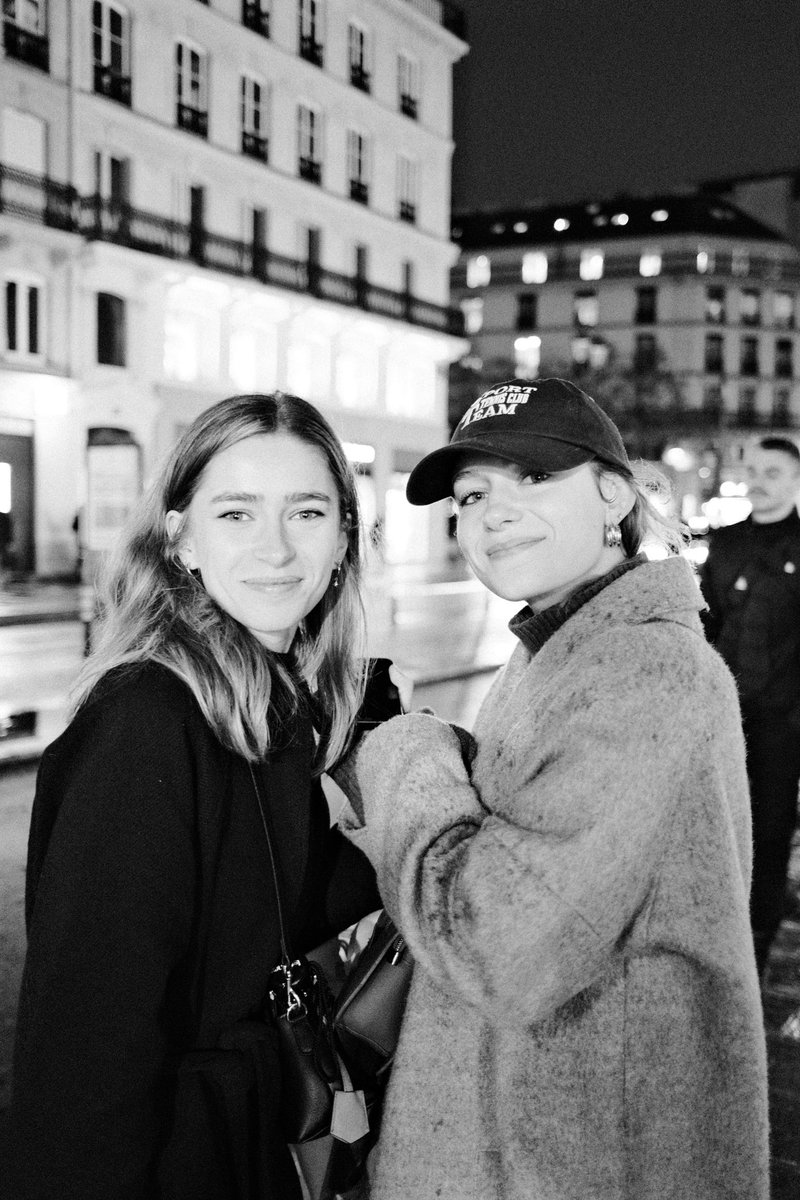 the5ource_com's tweet photo. #Beautiful people to create a beautiful #world ! It was a pleasure to meet you all at new @agoriamusic single pre-release event using #the5ource in front of @FG_DJ_Radio ! Such a pleasure to connect to others thanks to #music ! Let’s hack the world with beauty ! https://t.co/cOQdWdorxH
