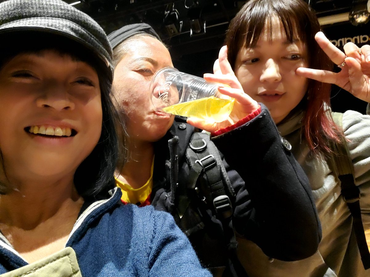 昨日のまさかの３人！
なんでおるん？！