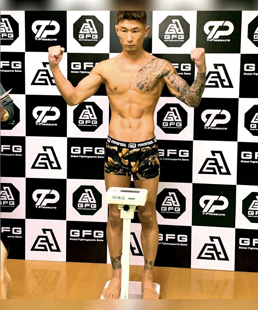 HAN_3327's tweet photo. Unified Rules
【MMAプロ興行】
▷昨日:無事計量パス
▷本日:西塚選手のベテランの試合運びに完敗

西塚選手、対戦有難う御座いました!
木村先生、遠方迄サポートやセコンド有難う御座います‼︎
この悔しくさをバネに精進します🥋

#MMA https://t.co/x2fLEArTWD