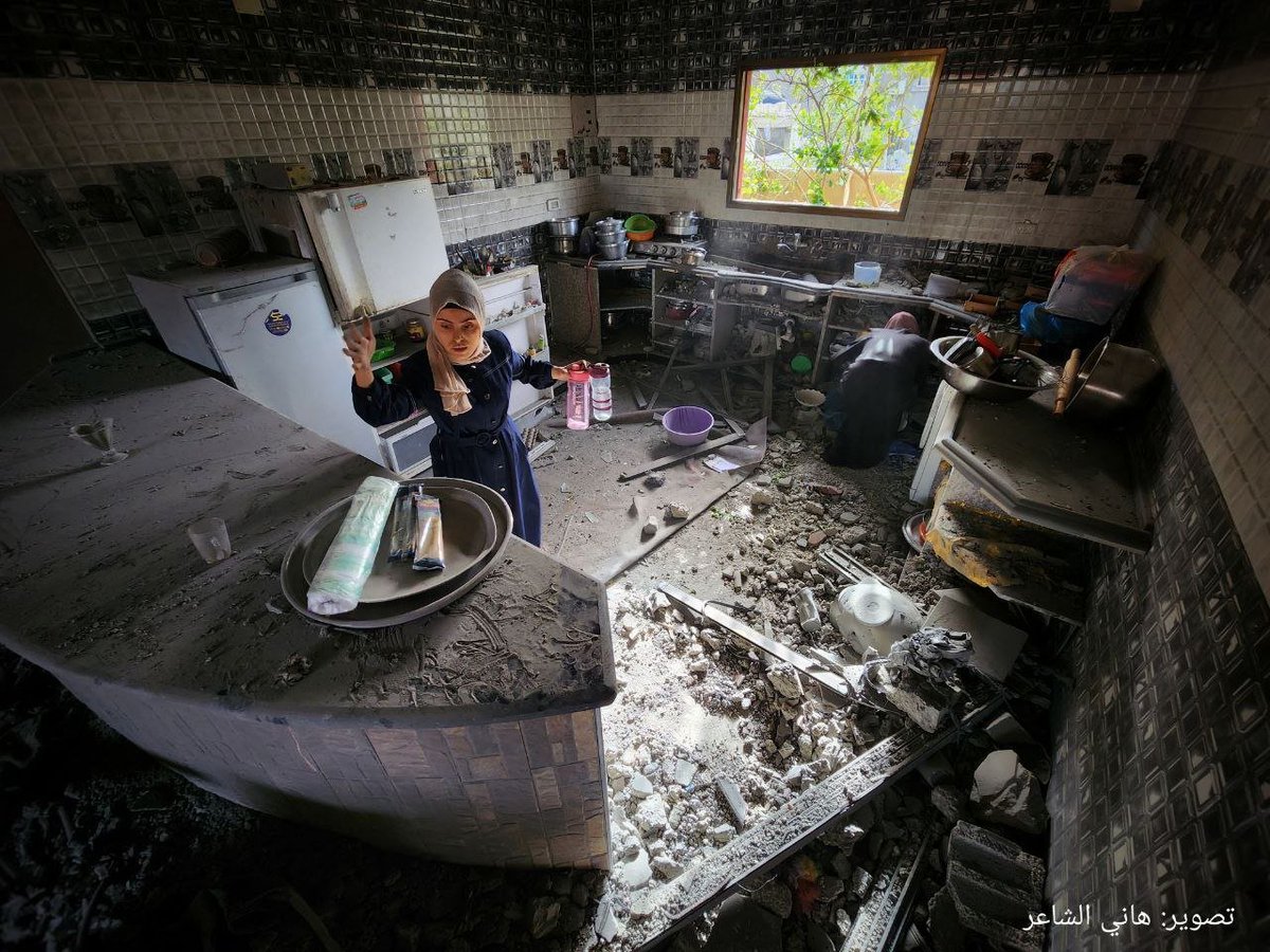 QudsNen's tweet photo. Israeli warplanes destroy the Sheikh el-Eid family home in Rafah, south of the Gaza Strip. https://t.co/OQHCNEoyvm