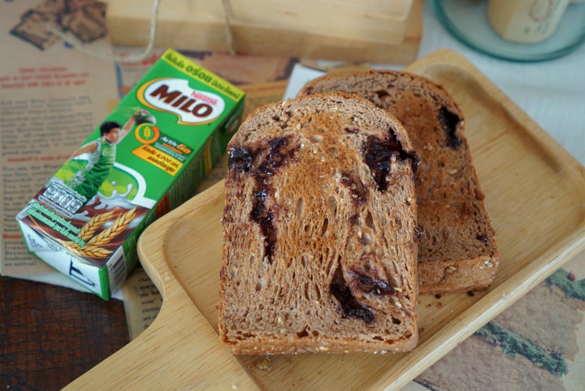 MondayBread3568's tweet photo. 2ทุ่มมากดสั่งกันนะจ๊า 
รสใหม่! 
🌰Walnut Creamcheese 
ห��มถั่วมากใส่เยอะในเนื้อหนมปัง
🥯เบเกิลแครนเบอรี่ แนะนำให้ซื้อไปกินกับแฮมเมนูแมงดาวจ้า
🥯สโคนส้มแครนเบอรี่ สดชื่นก็มา
🍞โฮลวีทไมโล หายไปนาน วันนี้กลับมาแล้วววนาคาพิเศษ!เพราะอยากให้ชิมม อร่อยน๊าาา 
🥯เบเกิลปูอัด/ทรัฟเฟิลมาโย https://t.co/adq07Pbr4t