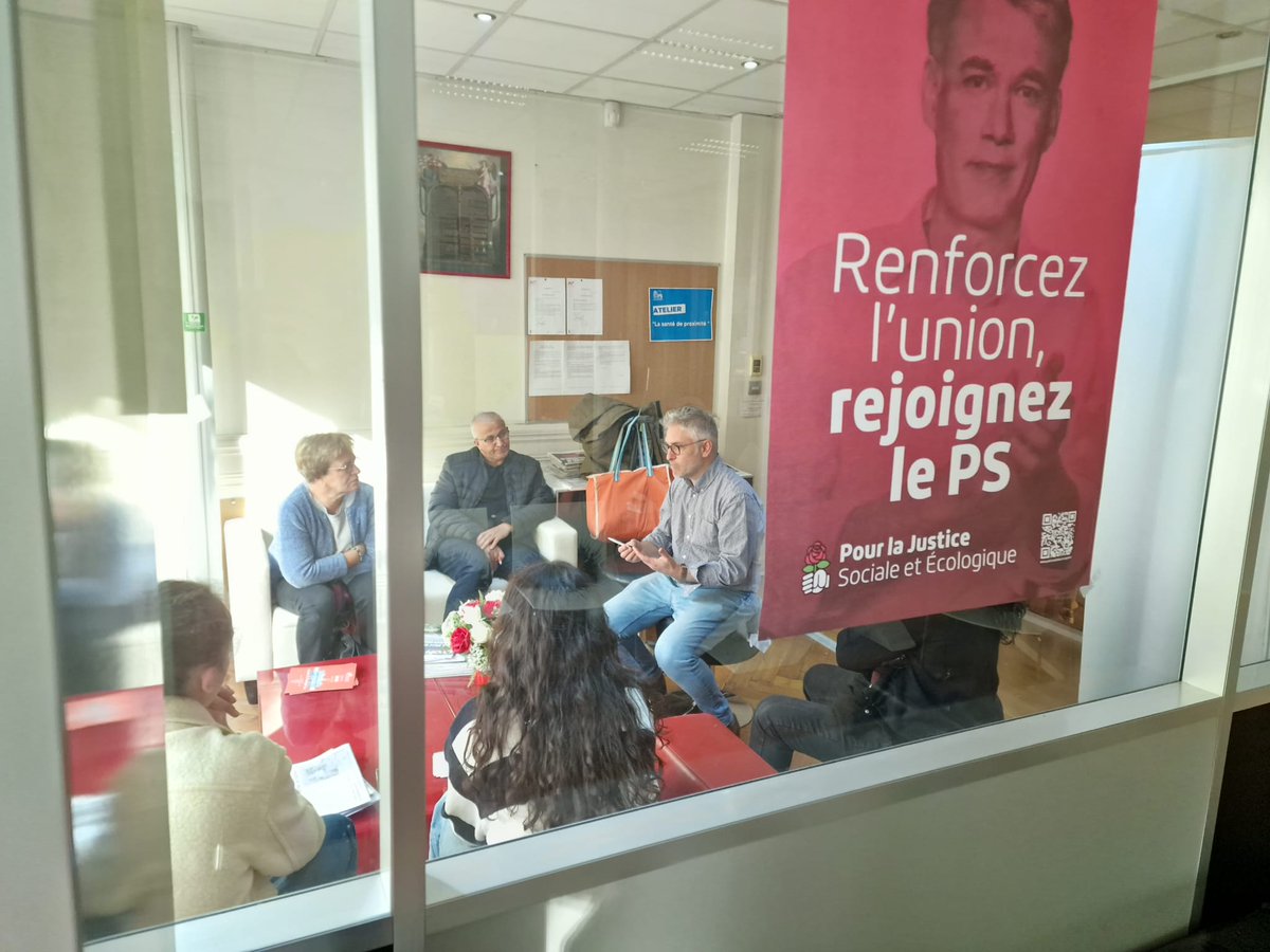 PSRhone's tweet photo. Rencontres socialistes au @PSRhone. 🌹
Ce samedi, 2 temps de travail étaient organisés autour de la santé, de son accès pour tous,et sur les moyens pour la santé mentale. Le 2e était consacrée à la convention #tempsdesfemmes. 1 grand merci à @AudreyGatian pour sa présence. https://t.co/5cMZgyXeBg