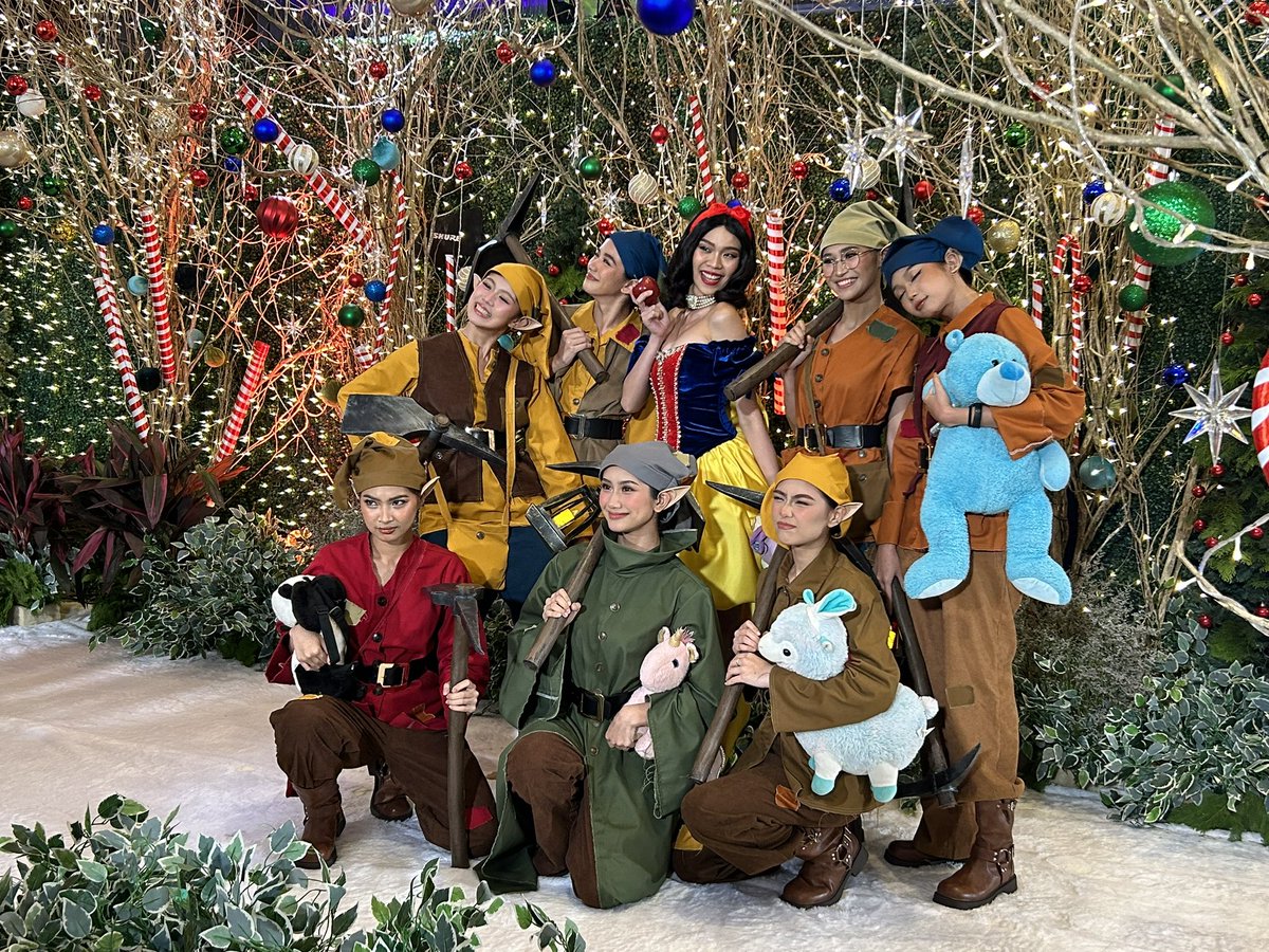 inquirerdotnet's tweet photo. @HMallorcaINQ STRAIGHT OUT OF A FAIRYTALE ✨ 

LOOK: The members of P-pop girl group BINI were scene-stealers in their costumes inspired by the fairytale “Snow White and the Seven Dwarves.” | @HMallorcaINQ https://t.co/iEHiqoV2bk