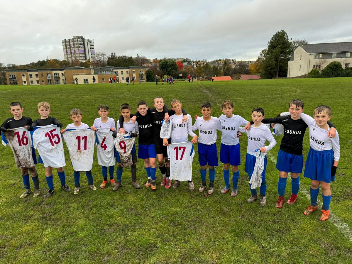 Craigmount HS Football (@craigiefootie) on Twitter photo We could not be prouder of our <a href="/CraigmountHS/">Craigmount High School</a> football teams this week. Here are our U13A team showing their support for Joshua's family We could not be prouder of our <a href="/CraigmountHS/">Craigmount High School</a> football teams this week. Here are our U13A team showing their support for Joshua's family
