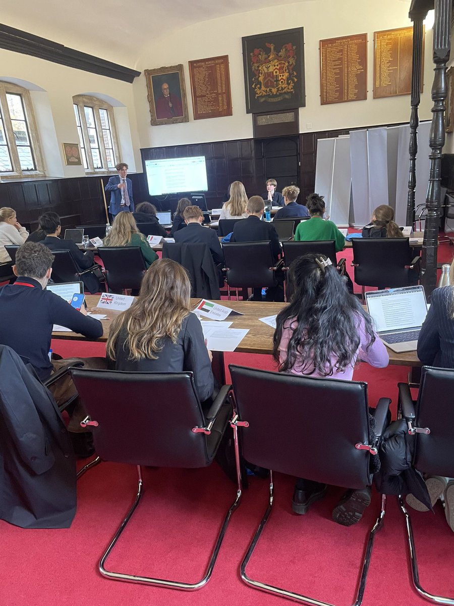 MUN in full flow at #BREMUN. DPRK using the right of sovereignty to restrict  the practice of religious expression…