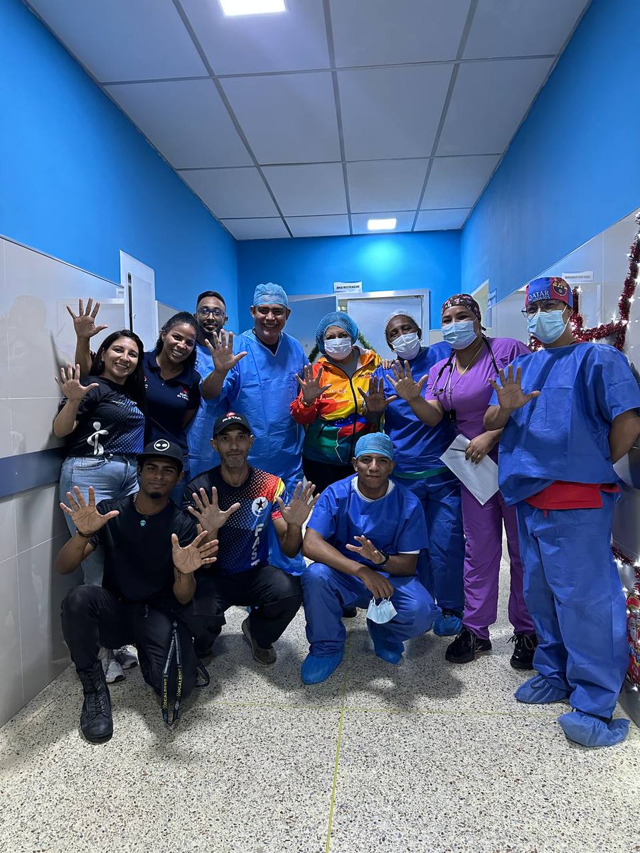 gestionperfecta's tweet photo. La salud de nuestros trabajadores y trabajadoras está protegida por @FastacVe, y este sábado acompañé la Jornada Quirúrgica en respuesta a 26 solicitudes de cirugías de baja, mediana y alta complejidad para toda la fuerza trabajadora de la @AlcaldiaDCcs

#SimulacroElectoral https://t.co/roQ45gXKNs