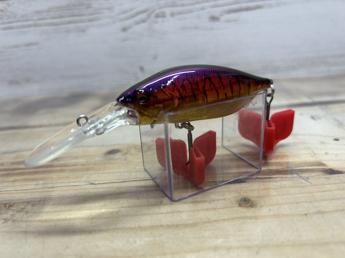 md_kuma_fish's tweet photo. メガバス大漁です‼︎
状態良いものが多いです品出し済みですので遊びに来て下さいねー
担当の推しは黄昏てるこいつ😘 https://t.co/EpFIHCQdGD