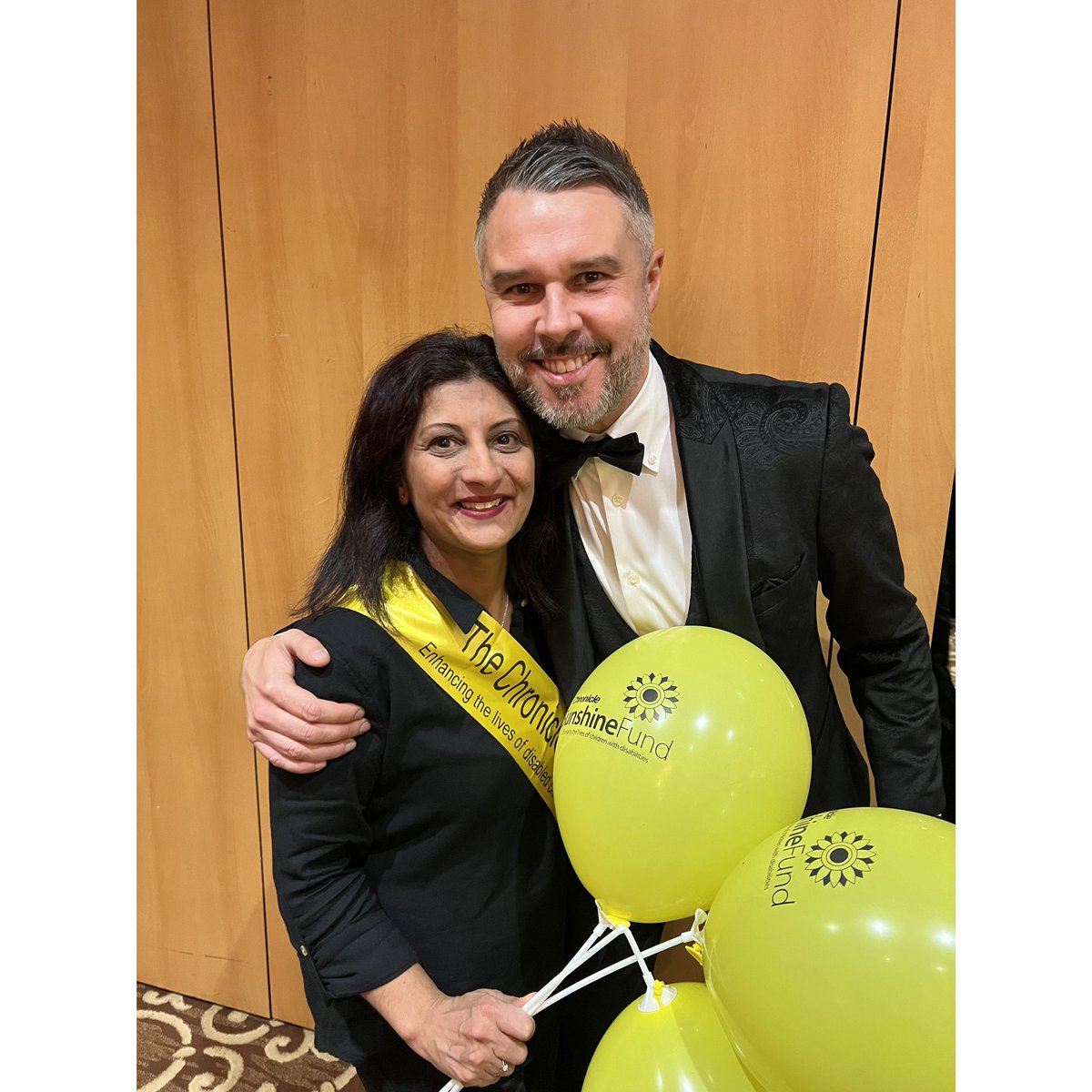 RACH2208's tweet image. Great night on Thursday supporting @Sunshine_Fund @PeteGravesTV @hailfabio 🌻💛🌻💛 #questionofsport