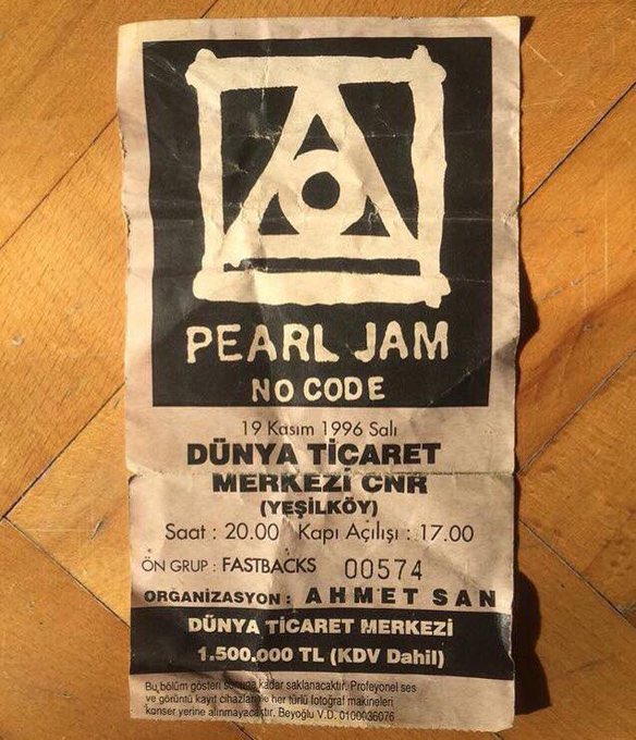 27 yıl önce bugün: Pearl Jam İstanbul’da konser verdi.