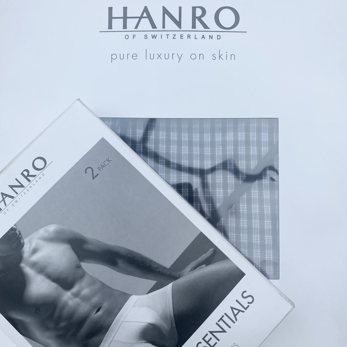 ThePyjamaStore's tweet image. Gifts for Him? 🎁 We’ve got you covered! Shop @HanroOfficial and other great brands with fantastic deals. Stay tuned for more offers coming soon…. 🖤