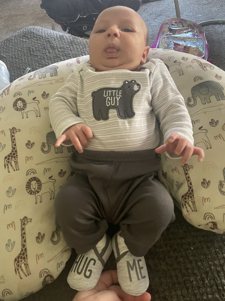 d e s 🌞 tweet media