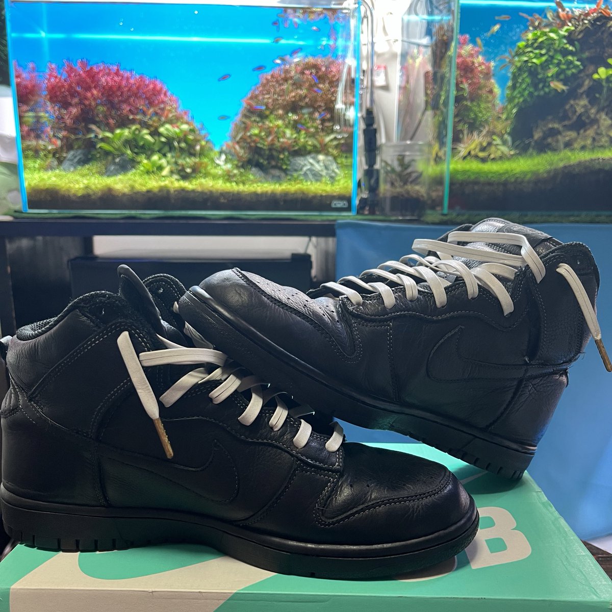 dora__suke's tweet photo. こちらプレゼントさせて頂きます🎁

DUNK HI 28cm 中古

モデル名とかごめんなさい🙏

全体がブラックでステッチに白が入ってます。

状態は画像で確認お願いします。

BOXはありませんので何か適当なやつで送らさせて頂きます🙇

参加方法はリプで何か聞いて下さい。 https://t.co/LiOGgOdnSl