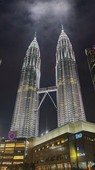 #petronastwintowers #kualalumpur #silviabianco 📸 https://t.co/XFPyJZcQqD<a href="/tag/petronastwintowers"class="tags">#petronastwintowers</a><a href="/tag/kualalumpur"class="tags">#kualalumpur</a><a href="/tag/silviabianco"class="tags">#silviabianco</a>