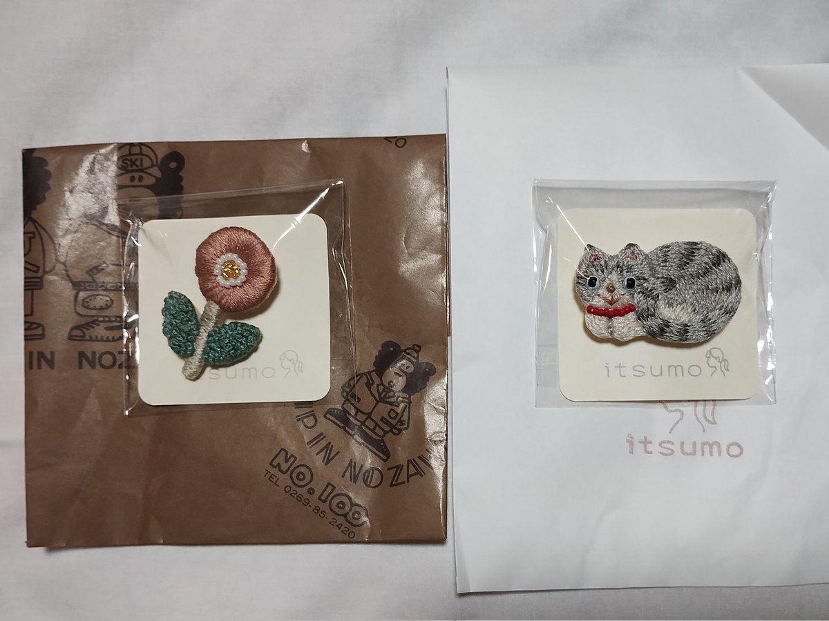 midori22neko22's tweet photo. 刺繍作家 #itsumo さんの素敵な作品をまたお迎えしました✨
好みのくすみカラーのお花のブローチと、
サバ猫ちゃんの刺繍ブローチです🥰
大好きでたくさん集めています🩷どこへ着けてお出掛けしようかな😻
#野沢温泉
#なっぱカフェ さん
#百番 さん
で購入出来ます✨
#刺繍
#ハンドメイド作品 https://t.co/8XD5tsYmCA