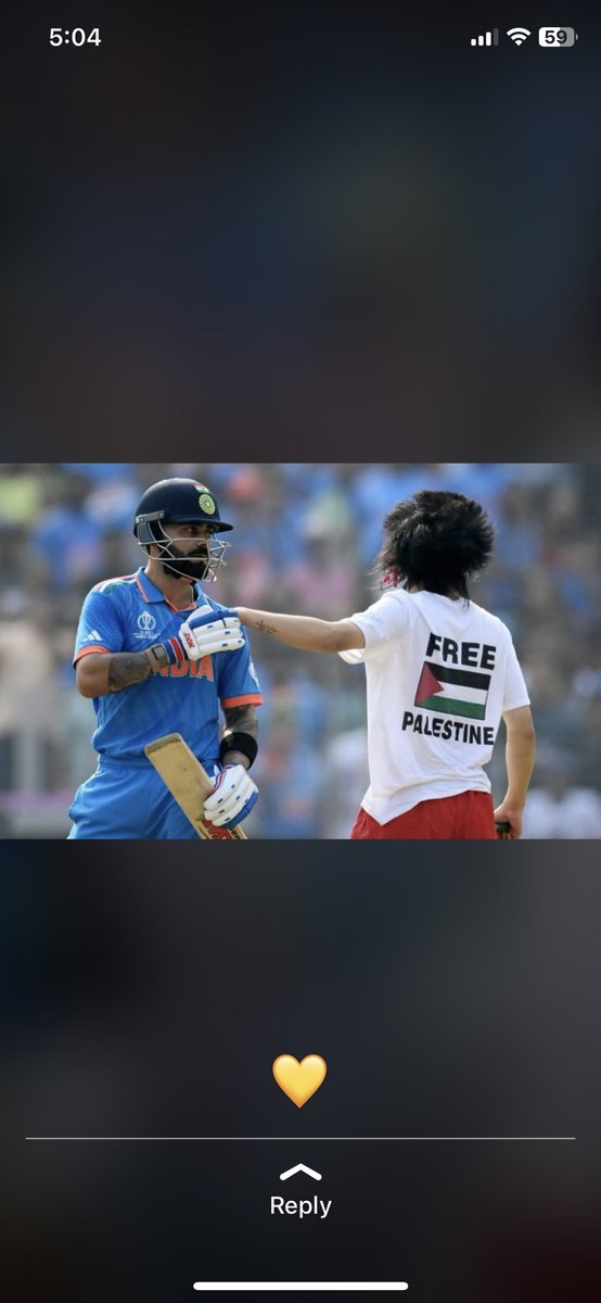 aamirxofficial's tweet photo. This picture is much worthy than the world cup 
Free palestine 🇵🇸 https://t.co/rfs3Vv4hVA