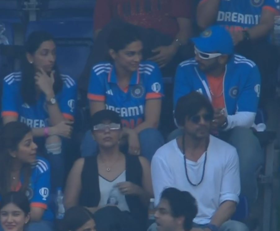 These fans are not happy ☹️ 
INDIA😢🔥
#CWC23Final #INDvsAUSFinal 
#Worlds2023 #INDvsAUS #Worldcupfinal2023 #WorldcupFinal #Worldcupfinal2023