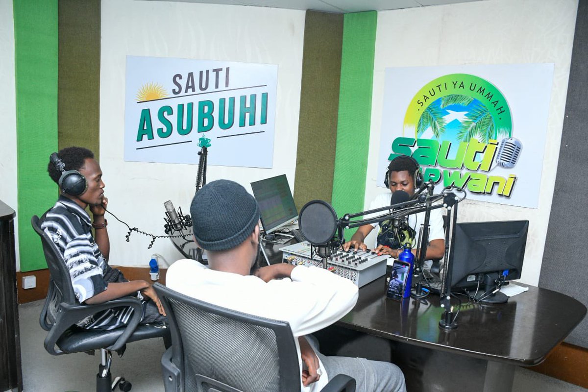 swahilipothub's tweet photo. The #KooStore Guest of the day  is here with us as her shares his journey. Do you have any questions for him?

94.2FM Mombasa, 103.4FM Voi, 103.3 FM Malindi/Galole
106.7FM Lamu
Studio lines: 0732 942 942 / 0712 942 942
SMS line: 0769 228 281 https://t.co/pvZTkdDj7x
