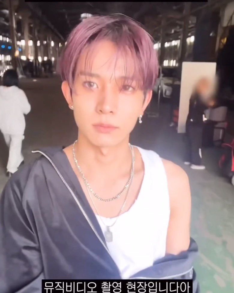 heeseungcokr's tweet photo. oh god, heeseung... excuse me?? 😵 https://t.co/bU0FQLHfzf