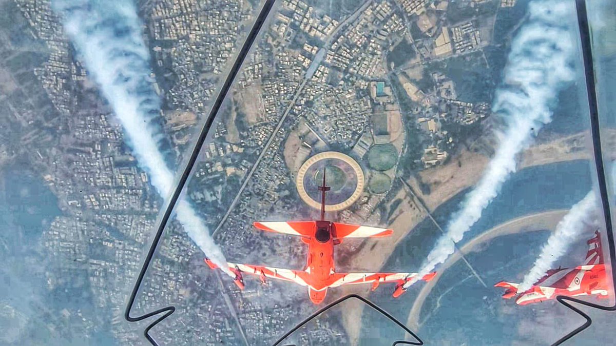 Spectacular View of the Narendra modi stadium from the cockpit 🏟 

<a href="/Suryakiran_IAF/">Suryakiran Aerobatic Team</a> 

#INDvsAUSFinal #ICCCricketWorldCup 🏆