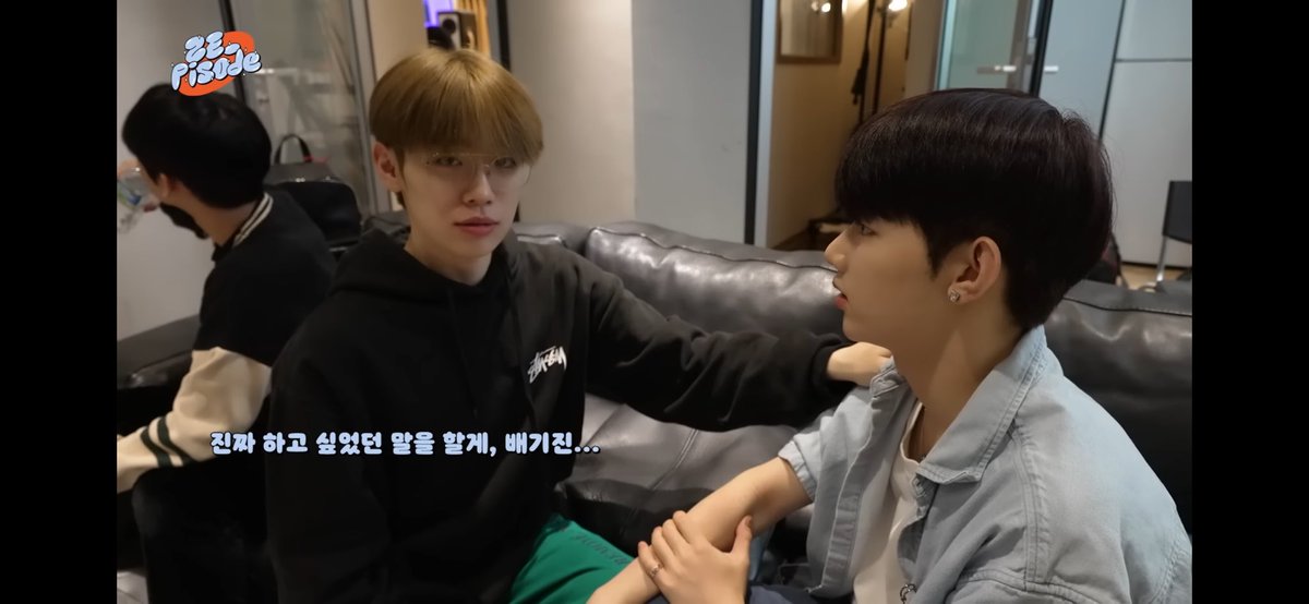 list7146's tweet photo. 진짜 ㄱㅇㅇ ❤️❤️❤️
하태하태 개큰구매 https://t.co/VnTZqi1rj5