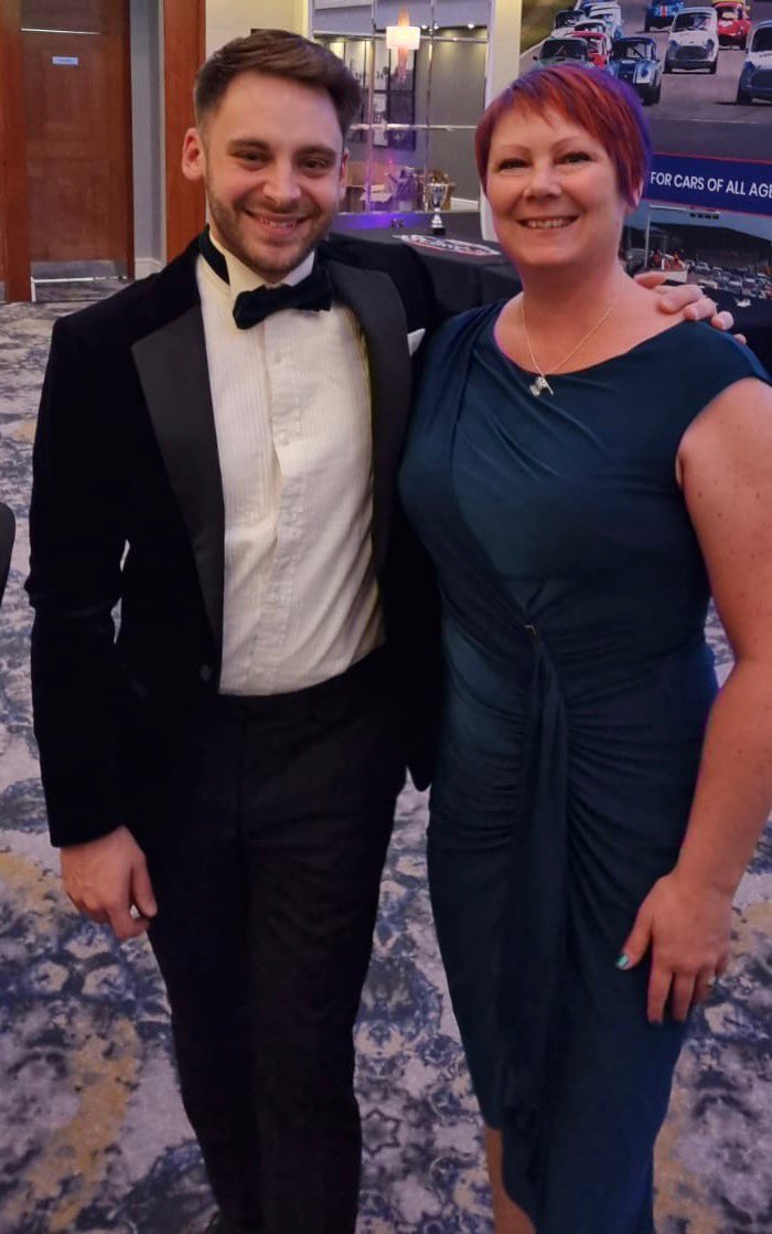 susiebear78's tweet photo. Fab evening out with the @CSCCRacing family. Great to have a chance to chat with @JakeHillDriver #racinghero #guestofhonour #CSCC 🏁 https://t.co/UTzvwQ5CLm