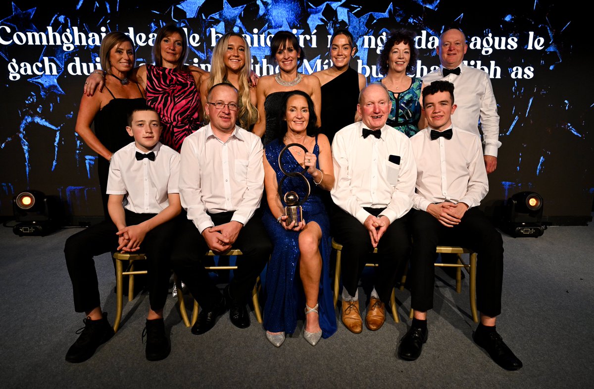 WHAT a night it was for former Dublin footballer @christinamcg74 of @tomasdaibhis who was inducted into the @SportTG4 @LadiesFootball Hall of Fame. Check out the superb images from the occasion of Christina & her family captured by @sportsfilebren #TG4AllStars2023 #UpTheDubs