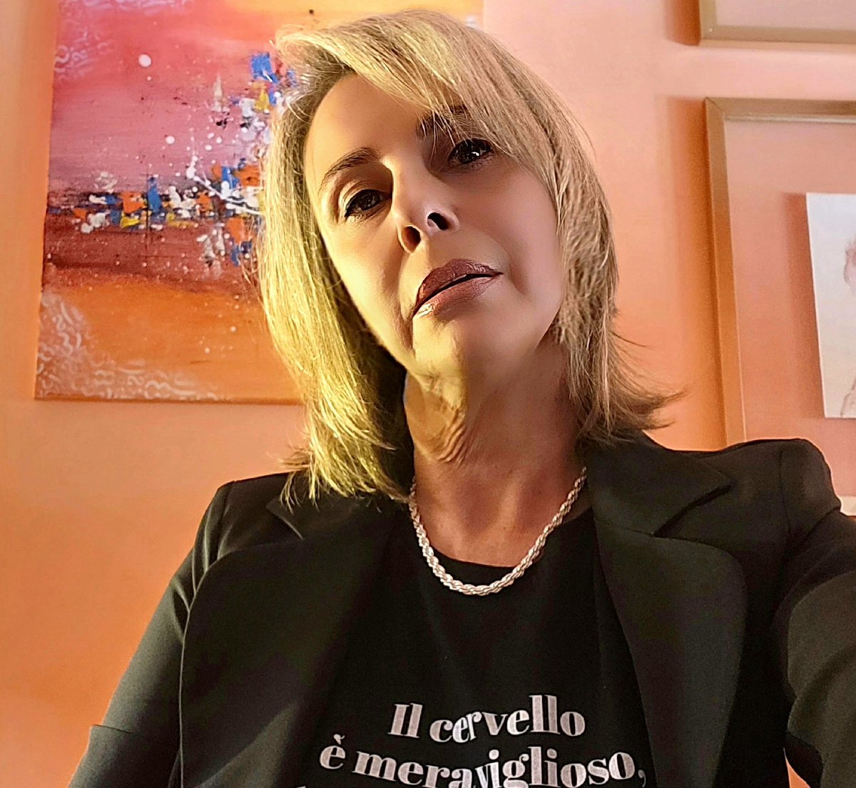 ChiodiDonatella's tweet photo. "Il cervello è meraviglioso!
Tutti dovrebbero averne uno".
Proviamo a pensare con la nostra testa.
Anche sui #social.
Ce lo spiegherà bene @rio_raffaele, presidente di @Demoskopika.
Domani, #20novembre, alle 21.10.
Con @simsantucci e @francescamusac2.
Vi aspetto su #Teleambiente. https://t.co/uqLxvEe5lX