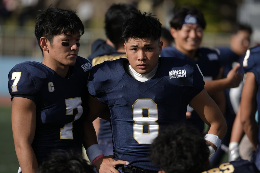 footballstore55's tweet photo. 高校の関西準々決勝で追手門（おうてもん）学院が関西学院を破りました。要所でいいパスを決めた追手門の主将QB須田隆介選手は、関西大学のQB須田啓太選手の弟さんです。弟がまず関学を破り、26日に兄が関学に挑みます。その日は同じ14時から万博記念で兄、隣のMK TAXI FIELD EXPOで弟の試合です。 https://t.co/ssuImWGblS