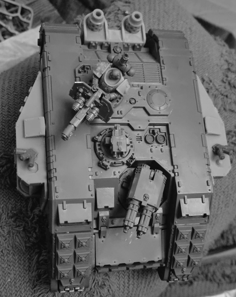 Tatters1717's tweet photo. #ImperiusMagnifica, Redeemer class Land Raider of the #Ultramarines Chapter of Space Marines.
Just needs a bit of gap filling later, but otherwise onward with the army building for #ThroneOfSkulls in 3 weeks.
Maybe needs to join #TeamBackBanner as well
#WarhammerCommunity #40k https://t.co/ocnrLcoh1R