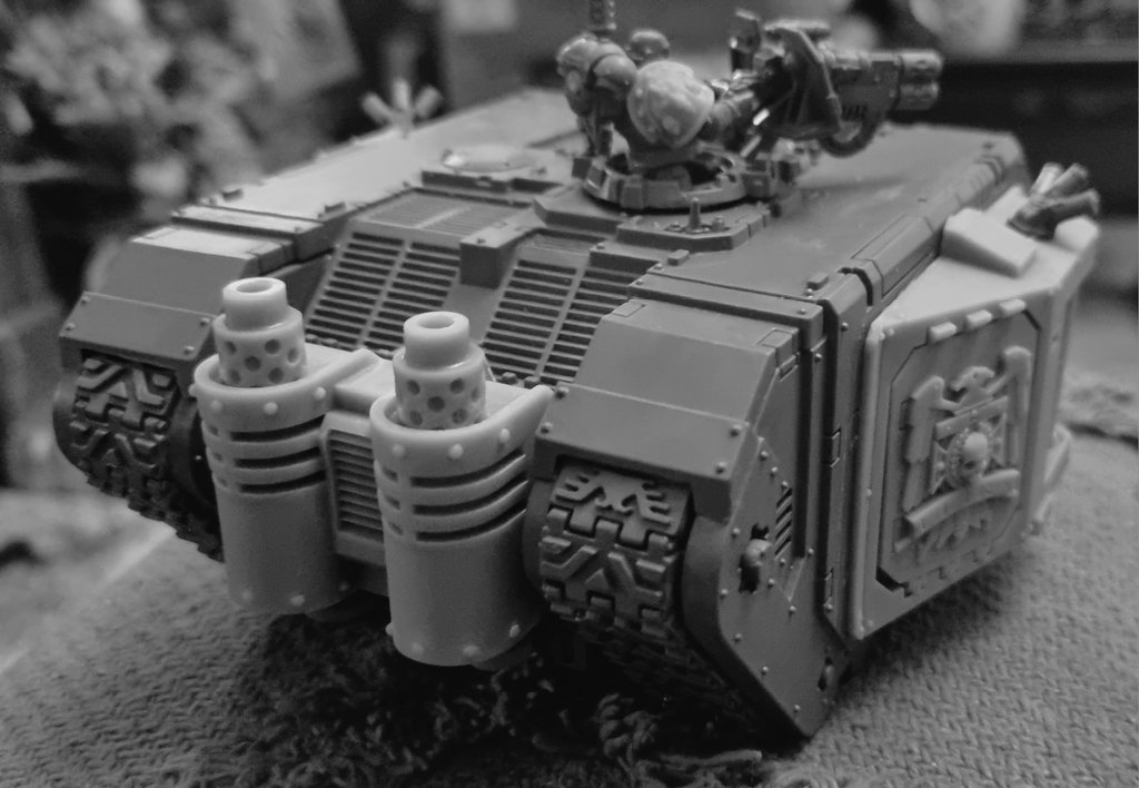 Tatters1717's tweet photo. #ImperiusMagnifica, Redeemer class Land Raider of the #Ultramarines Chapter of Space Marines.
Just needs a bit of gap filling later, but otherwise onward with the army building for #ThroneOfSkulls in 3 weeks.
Maybe needs to join #TeamBackBanner as well
#WarhammerCommunity #40k https://t.co/ocnrLcoh1R