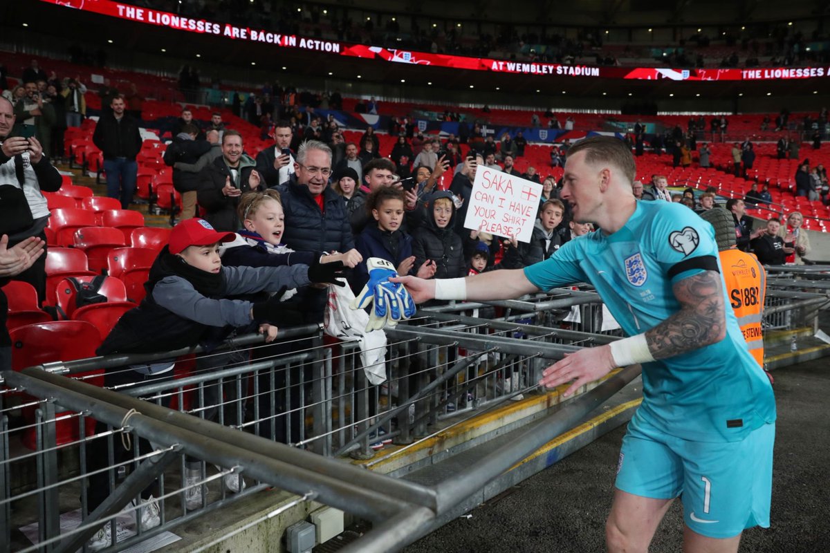 i3merz's tweet photo. Jordan Pickford #ENGMLT https://t.co/aBlwfh9Y0w