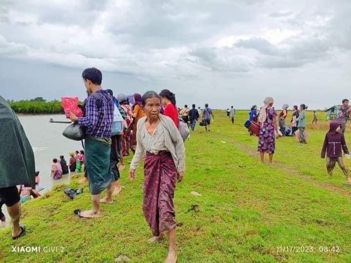 It's sad to see regular people having to leave their homes because of the fighting and clashes in Myanmar involving armed groups and a military junta that's been causing harm.

#PeaceForMyanmar #HumanitarianCrisis #EndViolenceNow #SupportRefugees #StandWithMyanmar