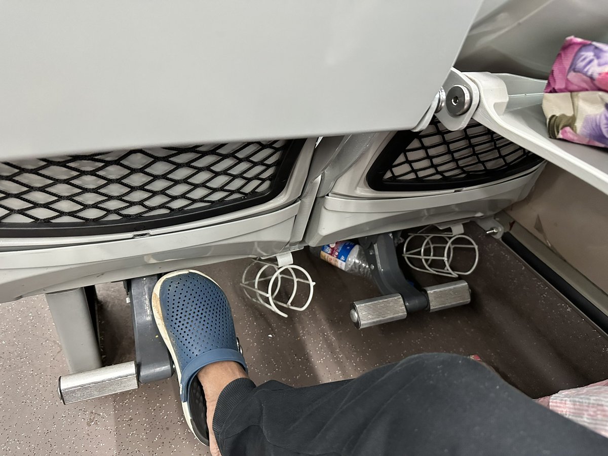 Ashish79824200's tweet photo. @RailwaySeva At Puri junction In Vande Bharat express Train no. 22896  coach C3 
Cleaning not done 
Puri Howrah Vande Bharat express about to leave Puri 
Hopeful that it will get cleaned soon https://t.co/g69lS139db