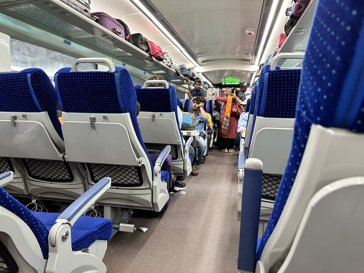 Ashish79824200's tweet photo. @RailwaySeva At Puri junction In Vande Bharat express Train no. 22896  coach C3 
Cleaning not done 
Puri Howrah Vande Bharat express about to leave Puri 
Hopeful that it will get cleaned soon https://t.co/g69lS139db