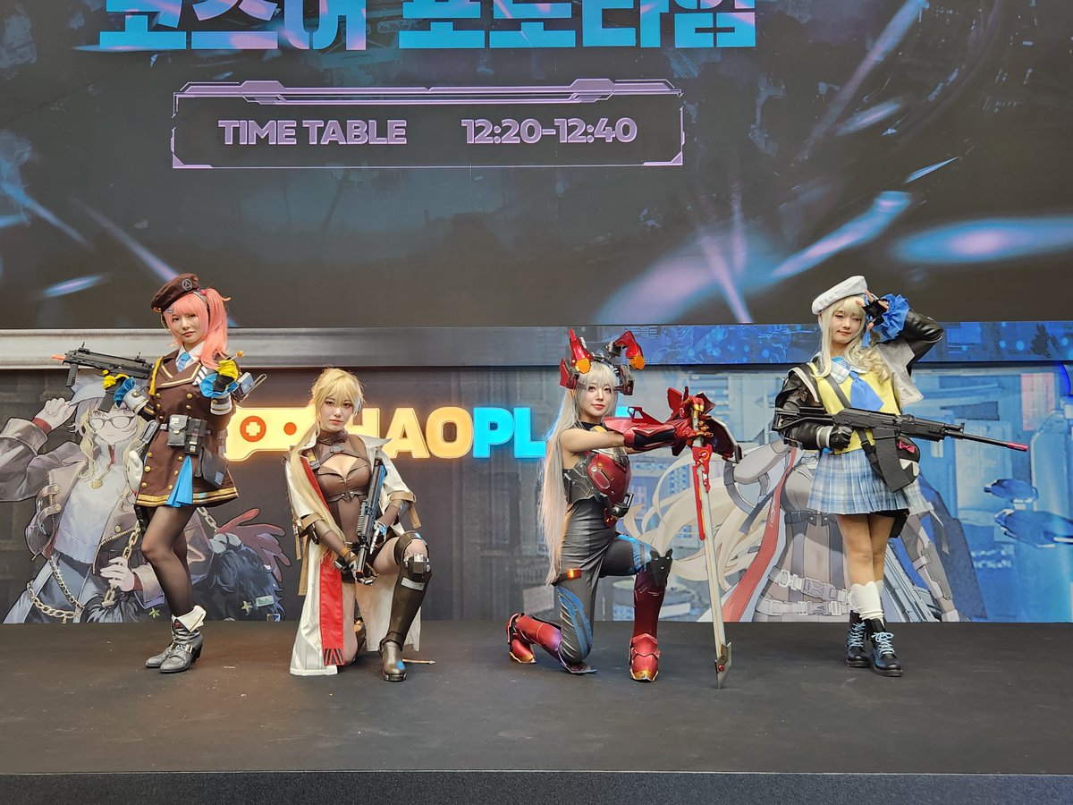 swyl1220's tweet photo. 지스타 2023 하오플레이 부스 
CSL(@wearecsl) X HARACOS(@HARA_Cosplay) 
소녀전선 2: 망명 코스프레

치타: 비류님(@BiryuHara)
그로자: 항아님(@hangah_cos)
캐롤릭: 초열님(@choyeol_)
베프리: 하봄님(@cos_habom)

#지스타 #하오플레이 #소녀전선2 #CSL #HARACOS https://t.co/imDBgGsa2V