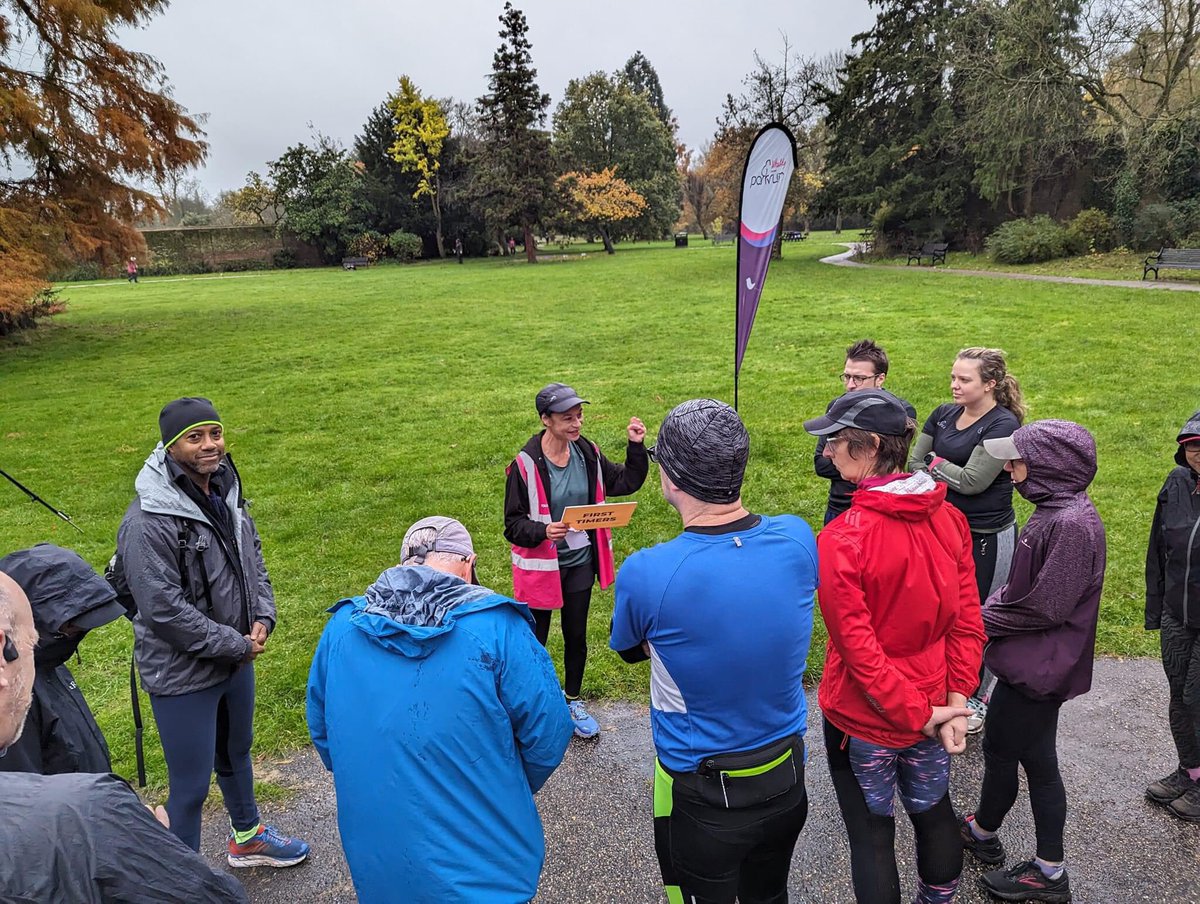 CanonsParkpkrun's tweet photo. This week at Canons Park - a bit of a wet one, but that didn't deter 125 runners, joggers, walkers and volunteers. We're here rain, hail or shine! Come join us some time - you'll never be left behind - we have a tail walker volunteer whose job it is to come last! #loveparkrun https://t.co/UCJ7WFN1ll