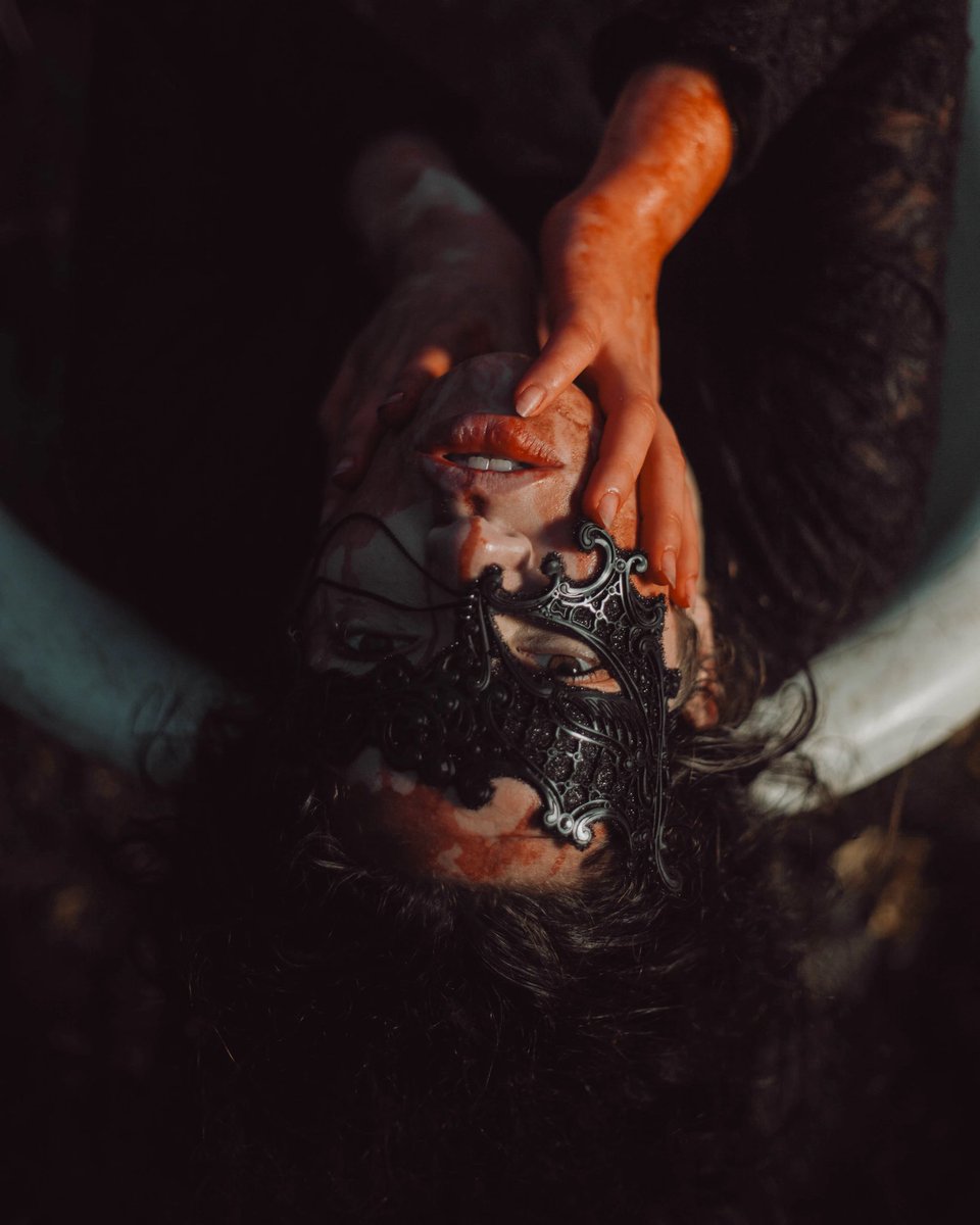 RikkiPeters14's tweet photo. 🩸Face of Death is live on Foundation!🩸

Sins of red get washed away as she prepares to face another day.
 
3/10 are up on this 1:1 Collection.
Reserve: 0.05 ETH
Buy Now: 0.1 ETH

Link below! https://t.co/J1IWiH0lYw