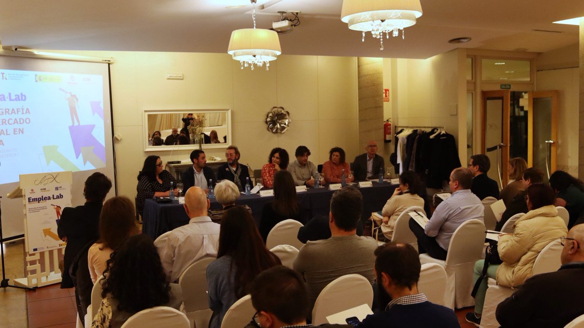 Reunimos en Sarria a representantes del tejido empresarial para analizar la situación del mercado laboral: “Estamos ante un cambio de época a nivel de traballo, estamos na etapa da formación continua”.
Y presentar el proyecto #EmpleaLab.
caritaslugo.es/presentacion-p…