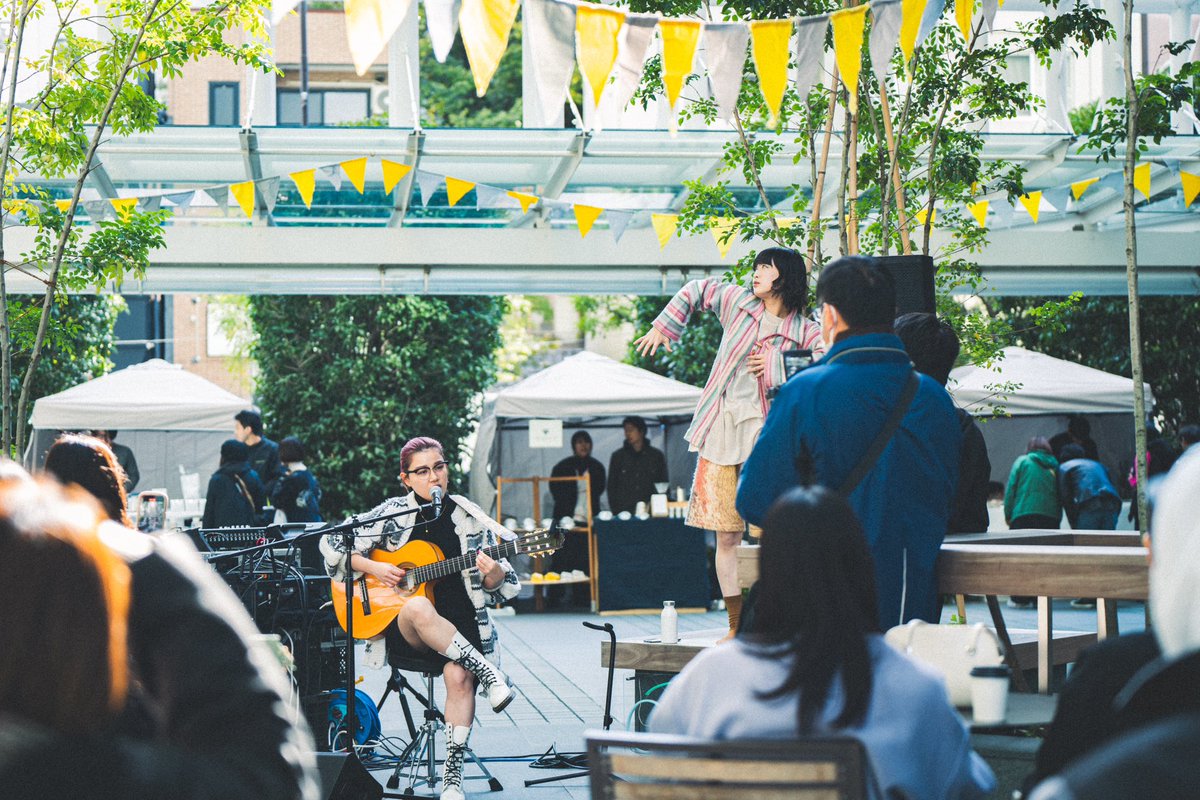 11/18 SOCIAL TOWER MARKET 

寒い中最後まで聴いてくださった沢山の方々、有難うございました！
珈琲の香りに包まれた幸せな空間でした☕️

<a href="/socialtowerjp/">SOCIAL TOWER MARKET</a>