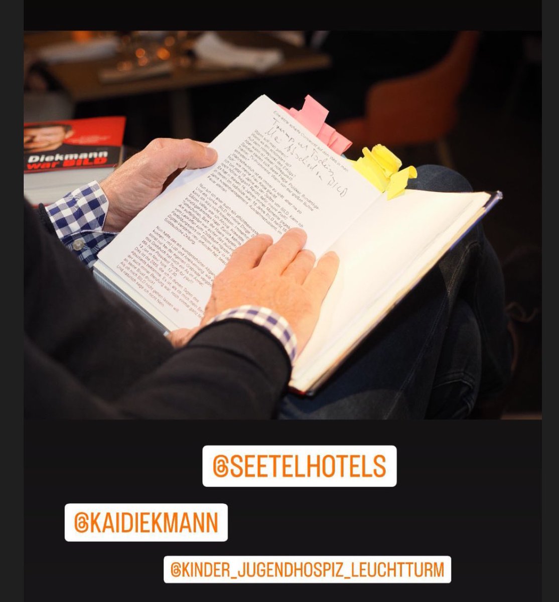 Ich würde mal sagen, das war gestern Abend eine echte Wein-Lese! 📕🍷Guten Morgen! 🙏 <a href="/RolfSeelige/">Rolf Seelige-Steinhoff</a> 📸: <a href="/mandyknuth/">Mandy Knuth</a>