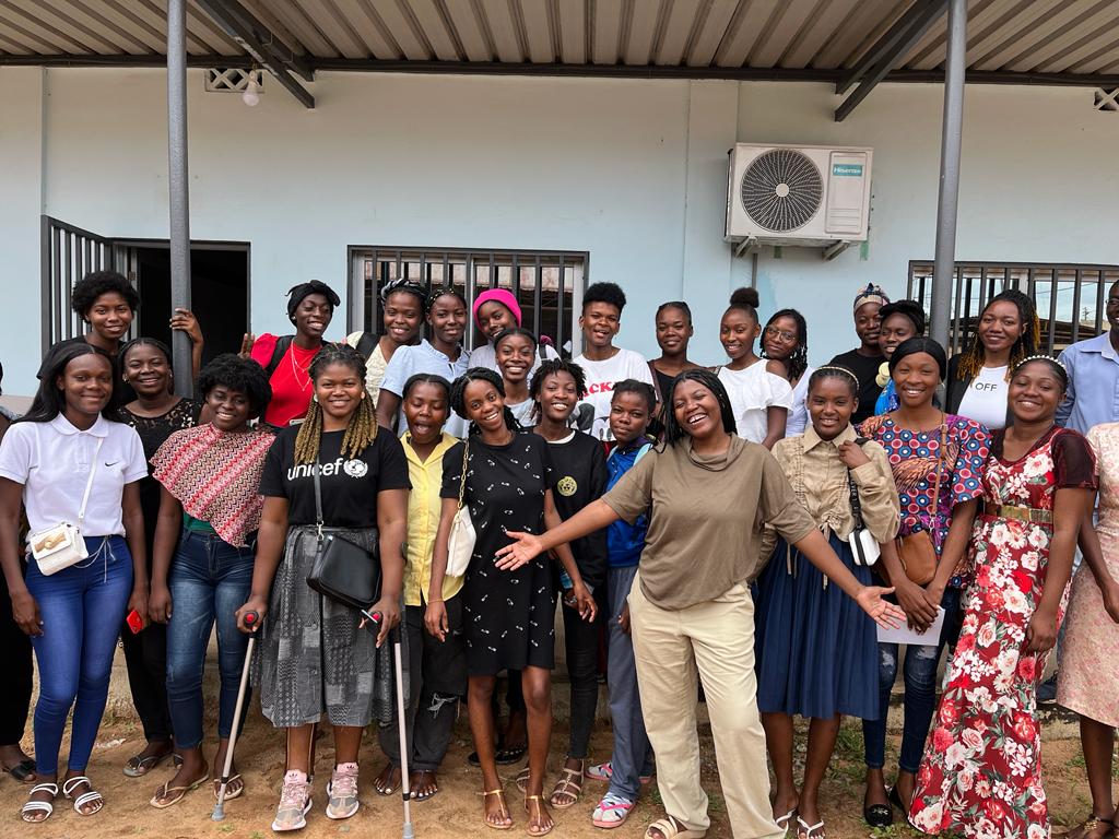 To celebrate Women's Entrepreneurship Day #GEW2023, <a href="/UNICEFAngola/">UNICEF Angola</a>, <a href="/AcelerAngola/">Acelera Angola</a>, and Dom Bosco promoted a workshop on entrepreneurship to 30 young girls 16-24 years old in vulnerable situations. Development of human capital through #SkillsRightNow.
<a href="/GenUnlimited/">genunlimited</a>