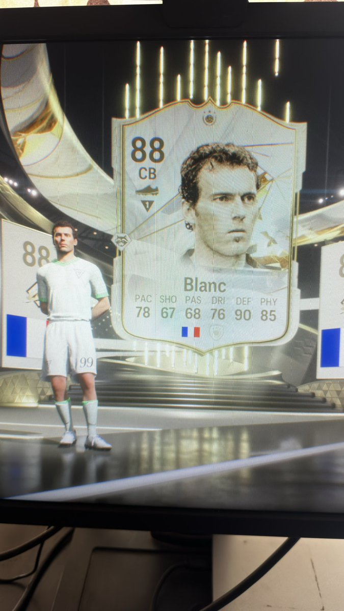 vishzp's tweet photo. Squad battle rewards paying up!!!.

This was while watching your stream bro!! @ItsBugsClub 

Cold Cold Cold

#FC24 #fc24 https://t.co/rQU7BLhn6f