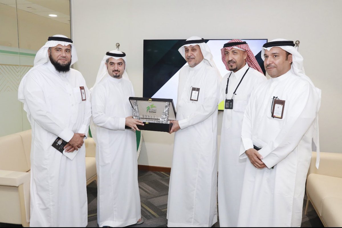 InoChemSA's tweet photo. إستقبل الرئيس التنفيذي للشركة م.تركي الشهري معالي رئيس #الهيئة_الملكية_للجبيل_وينبع  م.خالد السالم بمقر الشركة بمدينة رأس الخير جرى خلال الإستقبال إستعراض عدد من الموضوعات ذات الإهتمام المشترك وعرض مرئي عن مراحل إنجاز مشاريع الشركة وخططها لتلبية السوق المحلي وأختتمت بجوله ميدانية https://t.co/nax0BvMB6v