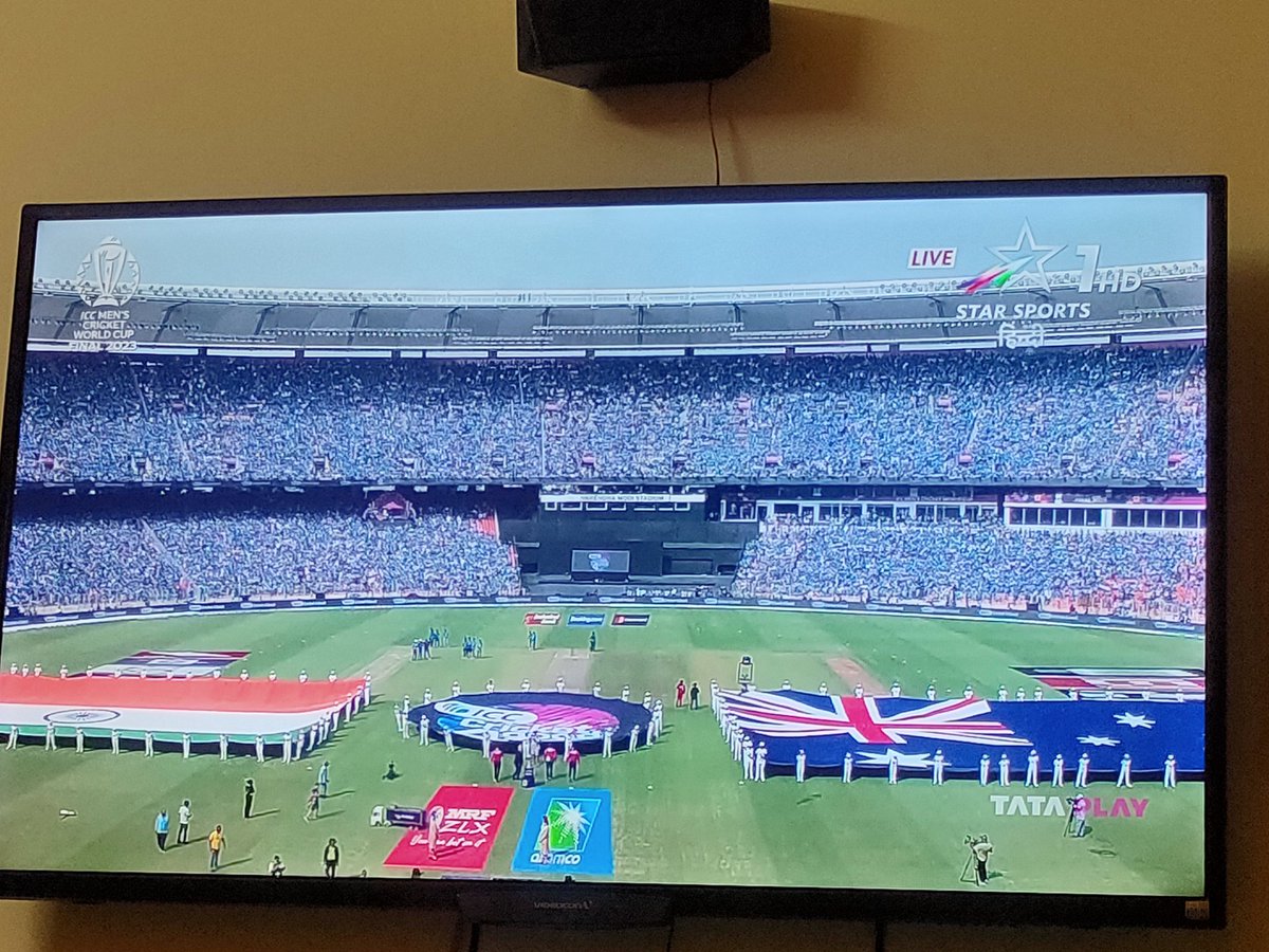 Radiosapien's tweet photo. What is more satisfying than watching this match at your home rather than hospital 🥹💓
Luckiest Sunday!

#MedTwitter https://t.co/jskMMxYwNy