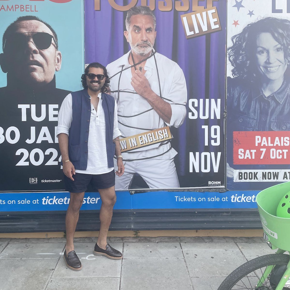 Saw @Byoussef with opening support from @nazeem_hussain @PalaisTheatre. Bassem's message of humanity through humour really shone through. I posted this pic on Insta and have had equal messages telling me to f**ck off back to where I came from or that my outfit is cool 😂