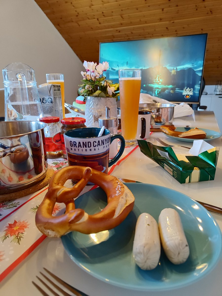 Milenaimgt's tweet photo. Little #Worlds2023 watch party while having (vegan) Weißwurst Frühstück @SteinhartYannik https://t.co/Jyl3P8PlKy